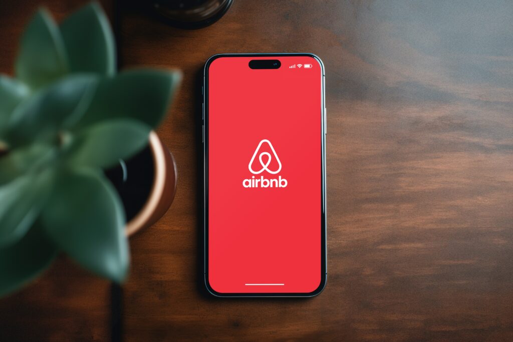 Airbnb Cleaning: Impress Guests Every Time!