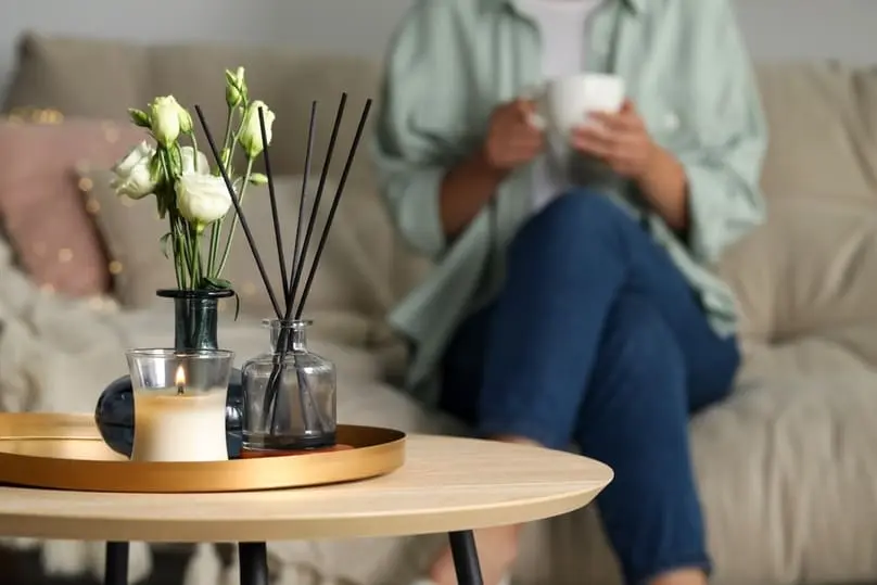How to Make Your House Smell Good (Naturally and Effectively)