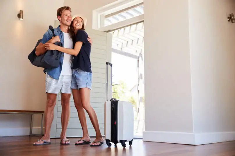 How Long to Clean an Airbnb: Efficient Tips for Hosts in West Palm Beach